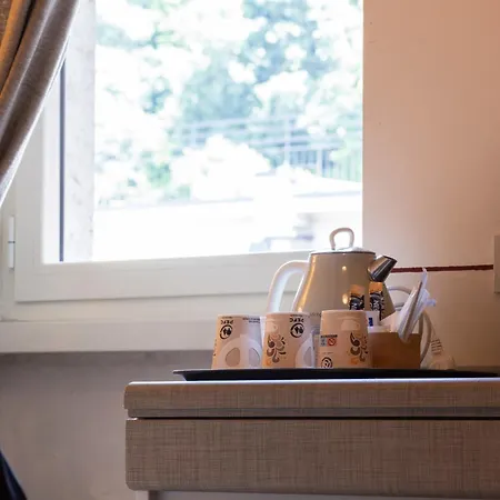 Ambasciatori מלון 4*