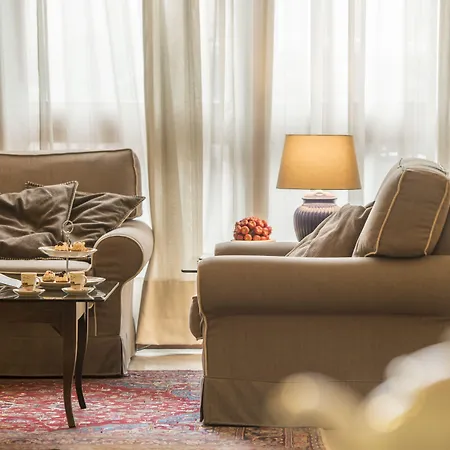 Ambasciatori מלון