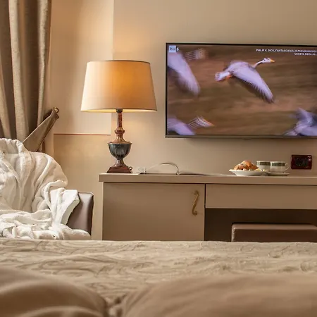 Ambasciatori 4* ברשה