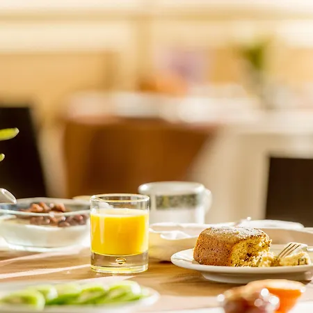 Ambasciatori 4* ברשה