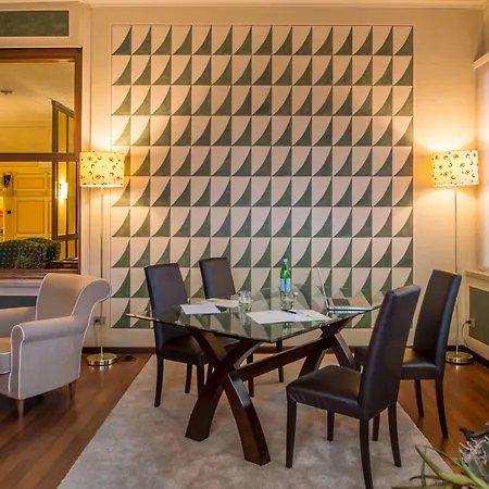 Ambasciatori מלון