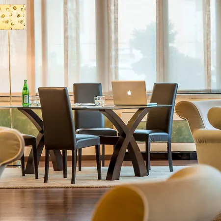 Ambasciatori 4* ברשה