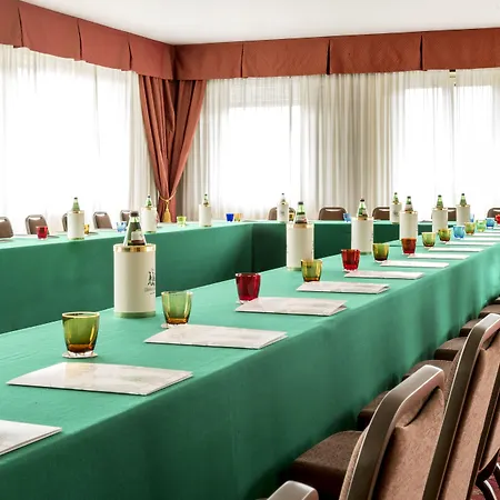 Ambasciatori מלון