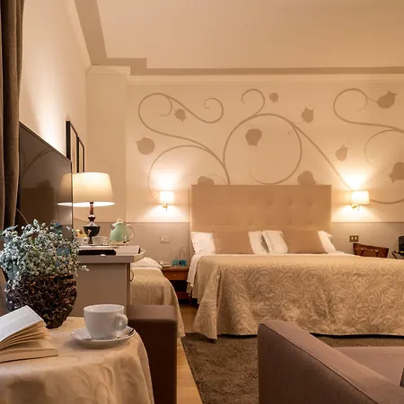 מלון Ambasciatori 4*