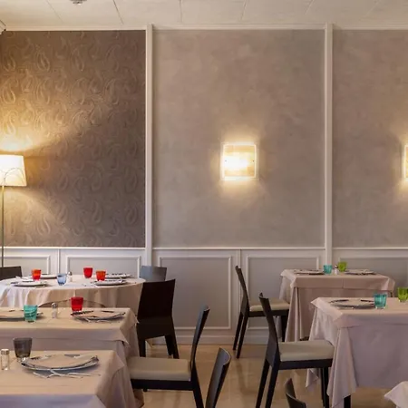 Отель Ambasciatori 4*